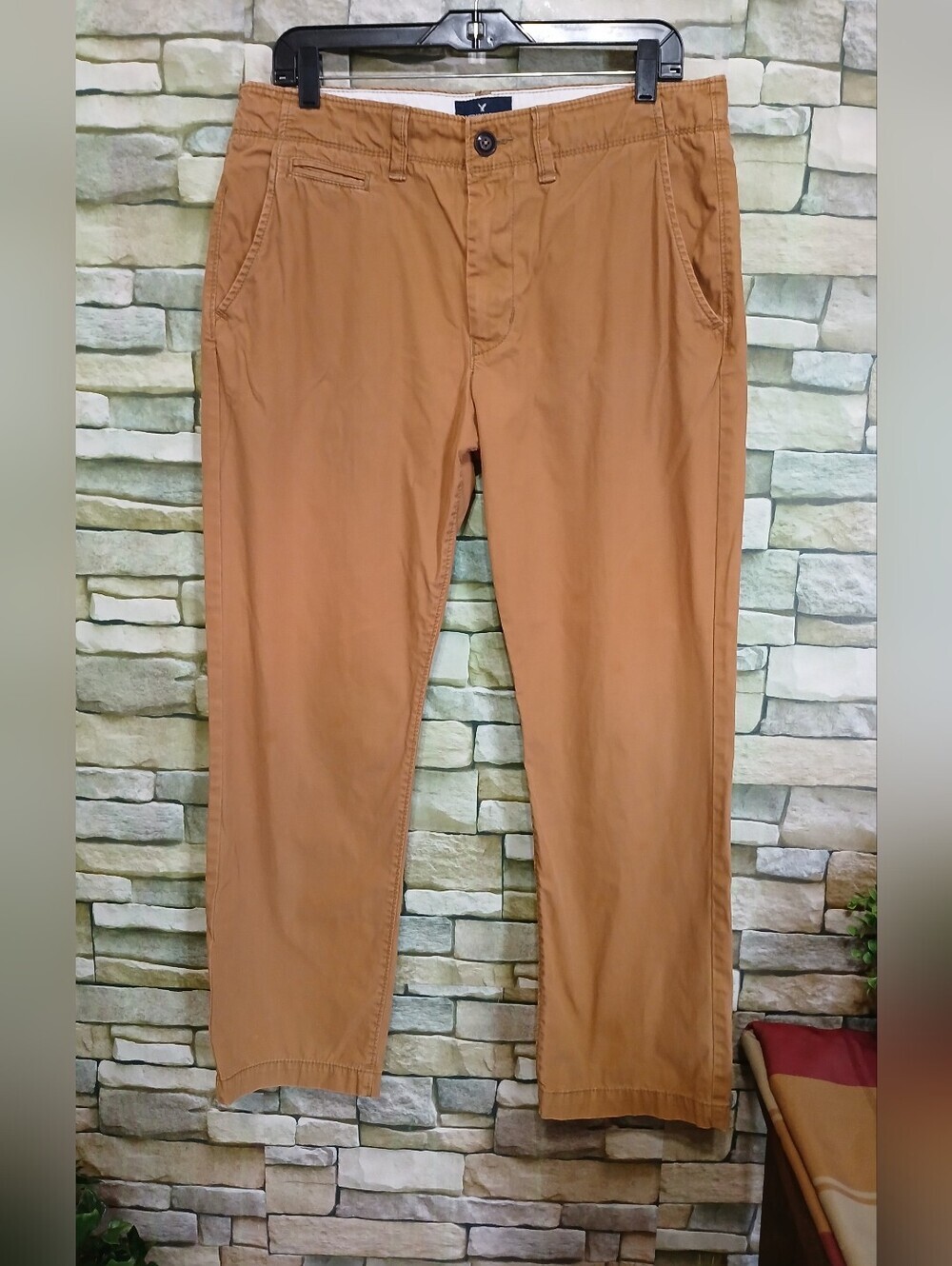 Mens 33/30 American Eagle Outfitters  Camel Original Straight Khaki Pants
